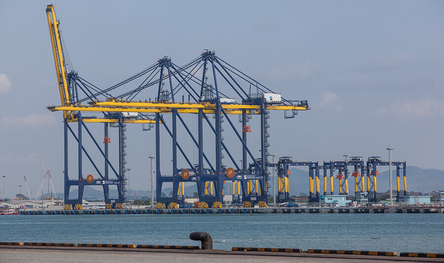 hutchison ports thailand terminal d remote control gantry cranes